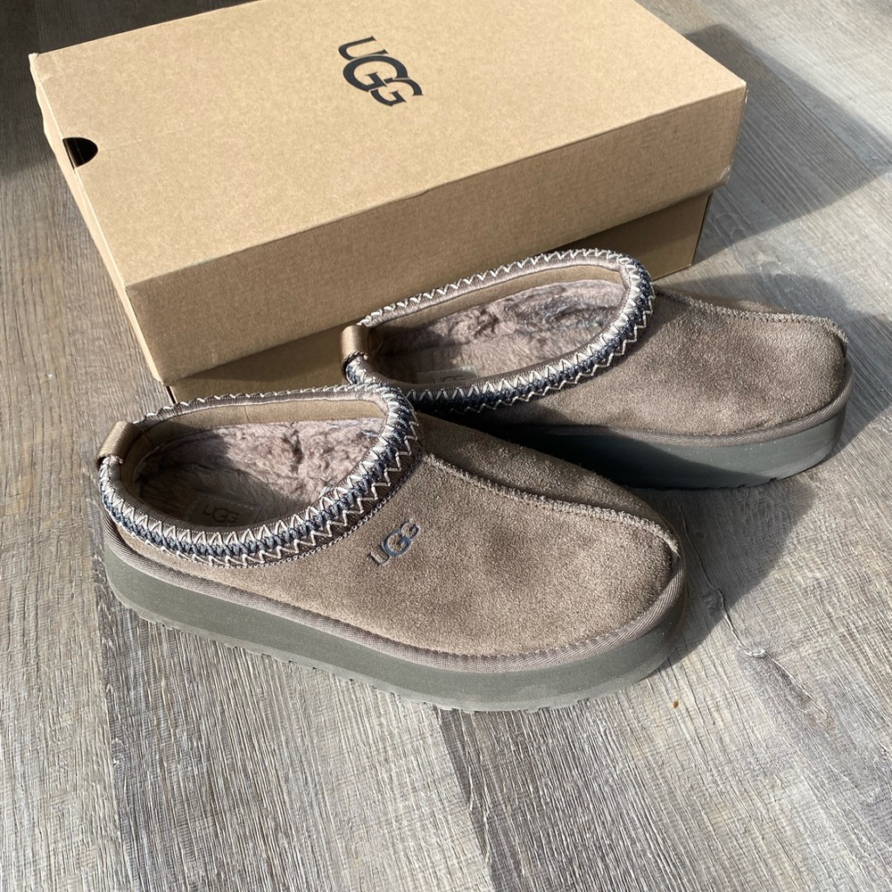 UGG Tazz boots Hickory